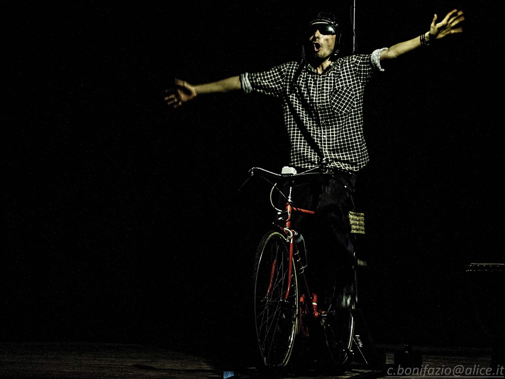 mi-abbatto-e-sono-felice_foto-claudio-bonifazio-16