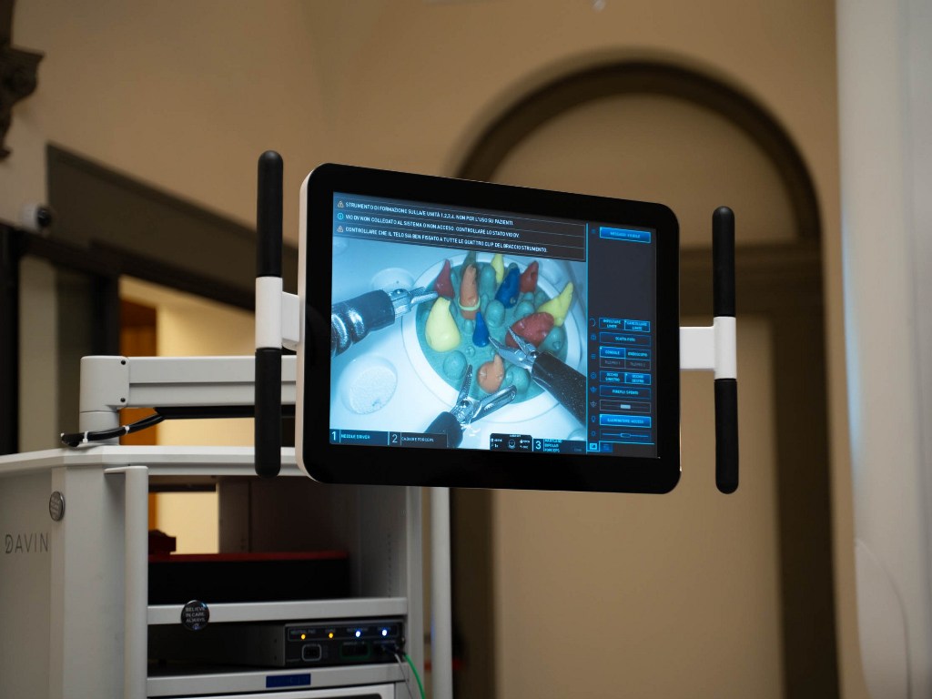 robot_da_vinci_careggi_fondazione-cr_firenze_2025 (3)