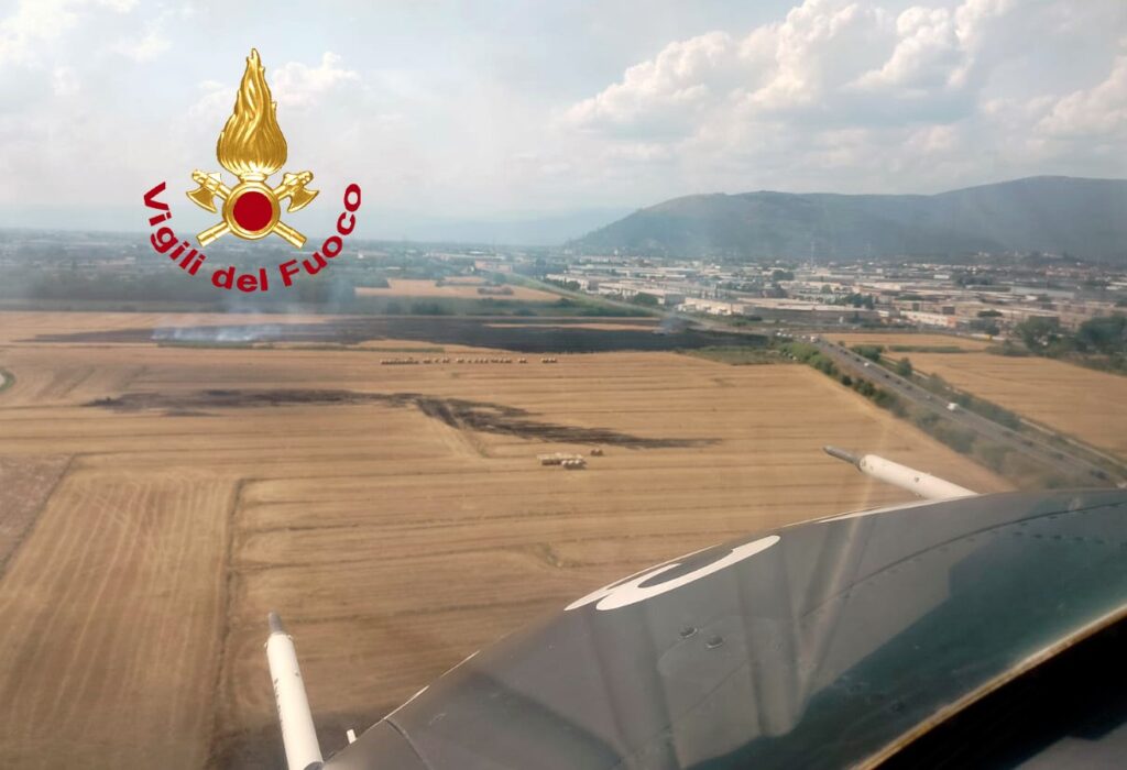 Incendio rotoballe sesto 2025 (1)