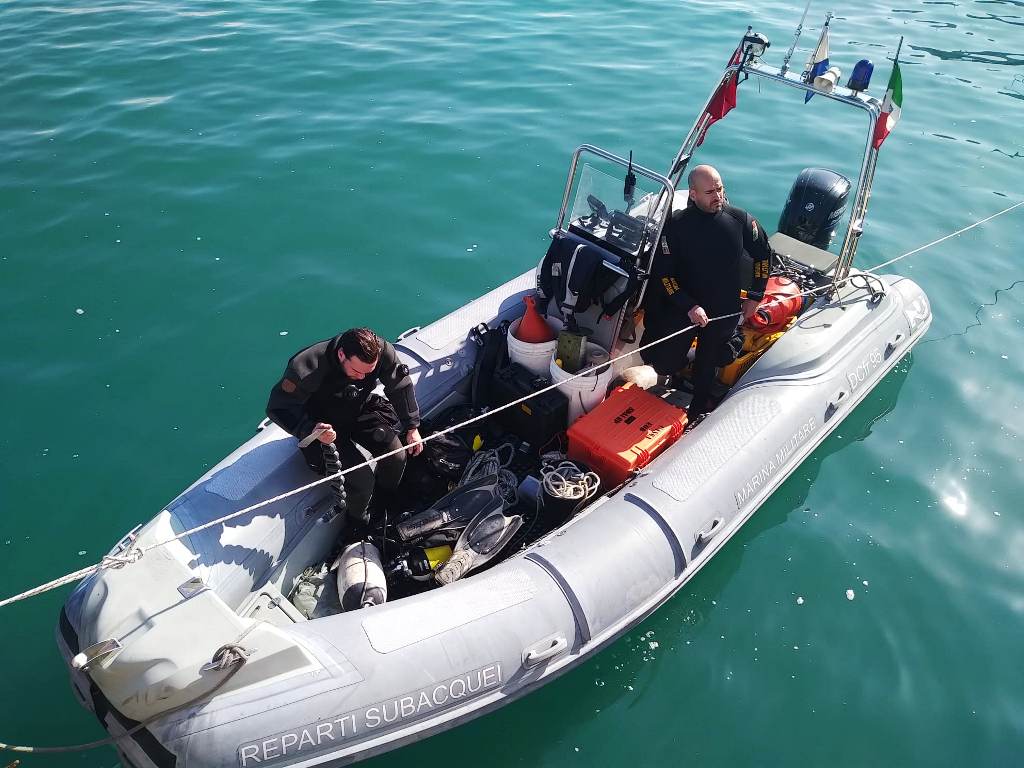 a8b225da-56d7-4dc5-a73a-7672c1b3dc8d