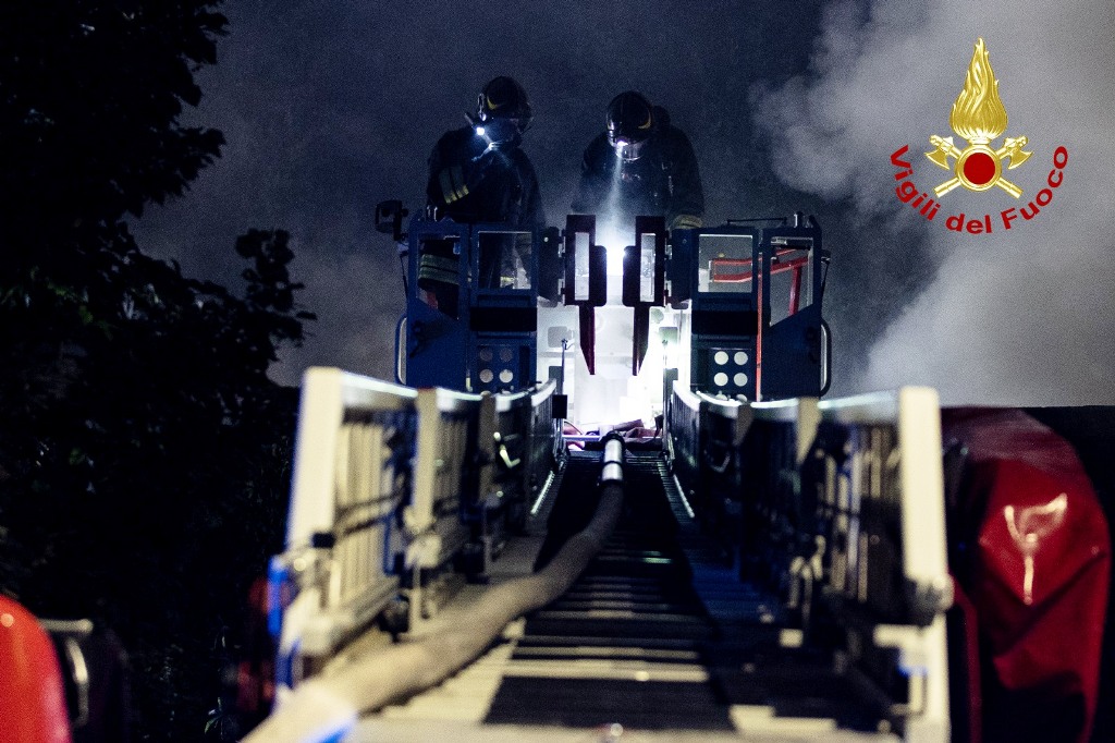 firenze_incendio viper09