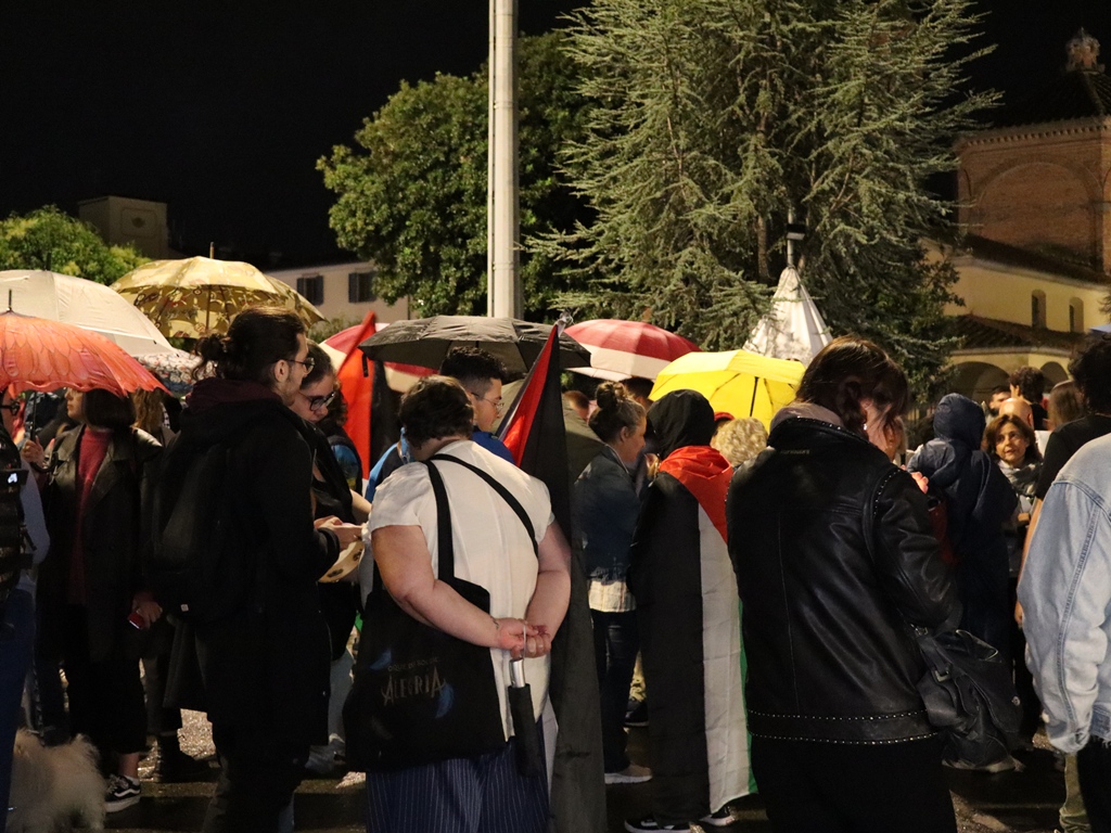 25-ottobre-manifestazione-piazza-vittoria (10)