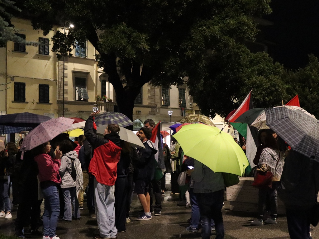 25-ottobre-manifestazione-piazza-vittoria (4)