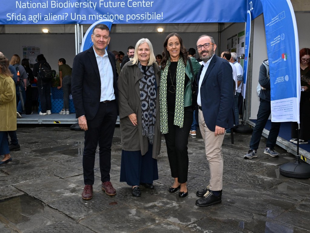 Bright-Night-Piazza-SS Annunziata-Firenze-2025 (3)