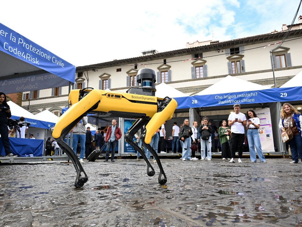 Bright-Night-Piazza-SS Annunziata-Firenze-2025 (4)