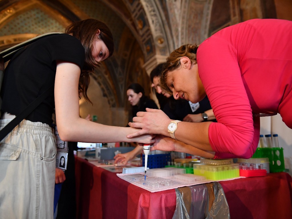 Università_Siena_Bright_Night_Scuole_Medie_2025 (1)