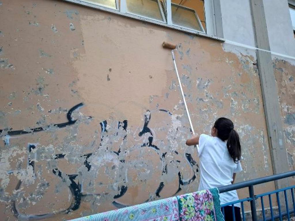 consulta_giovani_vinci_ripulisce_scuola_vandalizzata (3)