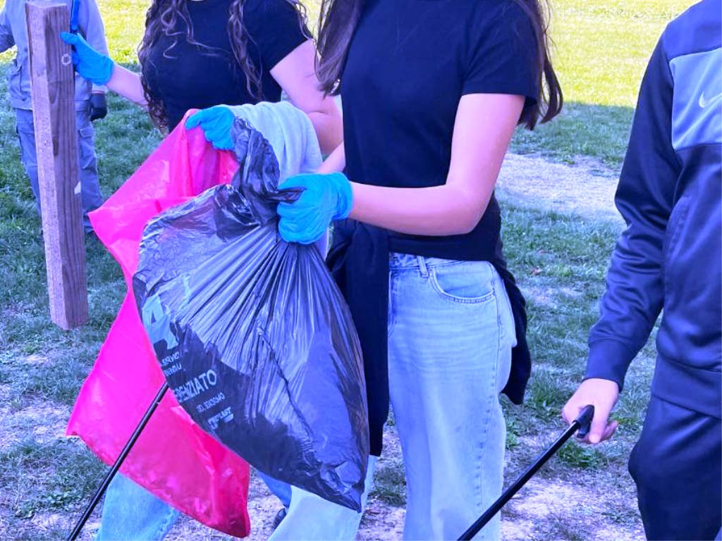 564218845_10238067091686978_8636158418393790277_n