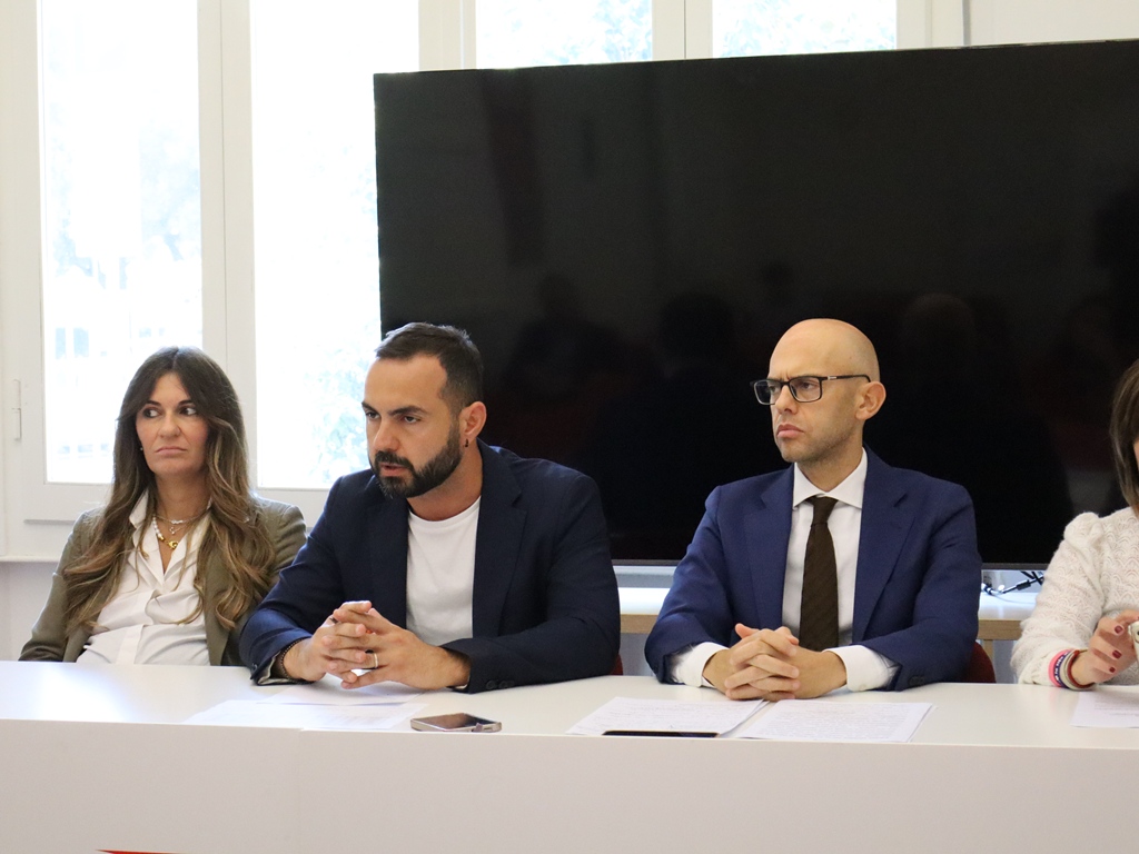 Conferenza-PD-vittoria-elezioni-regionali-14-ottobre-2025 (10)