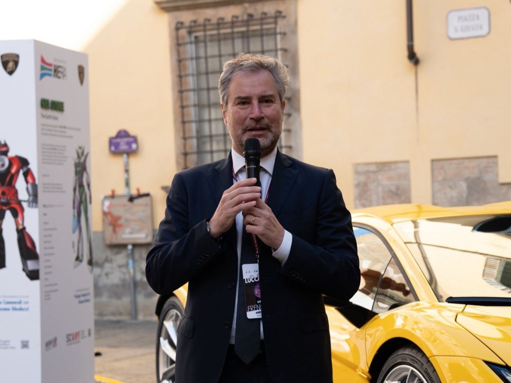 Lucca-Comics-Hera-Lamborghini-Eroi-Robot-Ambiente (9)