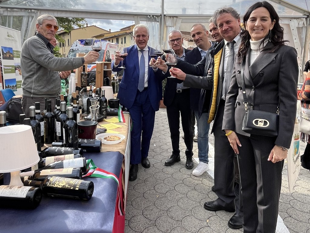 Primo-giorno-mostra-mercato-tartufo-bianco (1)