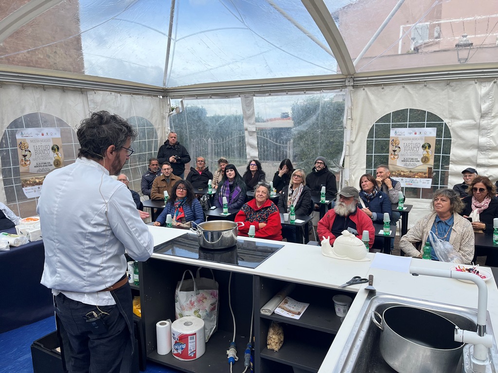 foto mostra mercato tartufo montopoli (1)