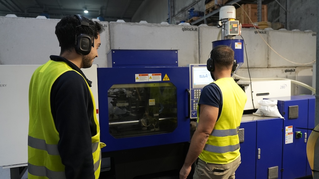 revet inaugurazione seconda linea produzione2