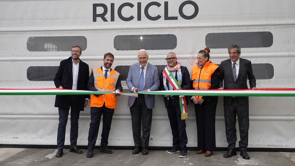 revet inaugurazione seconda linea produzione7