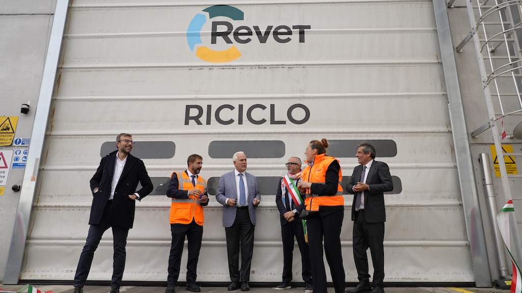 revet inaugurazione seconda linea produzione9