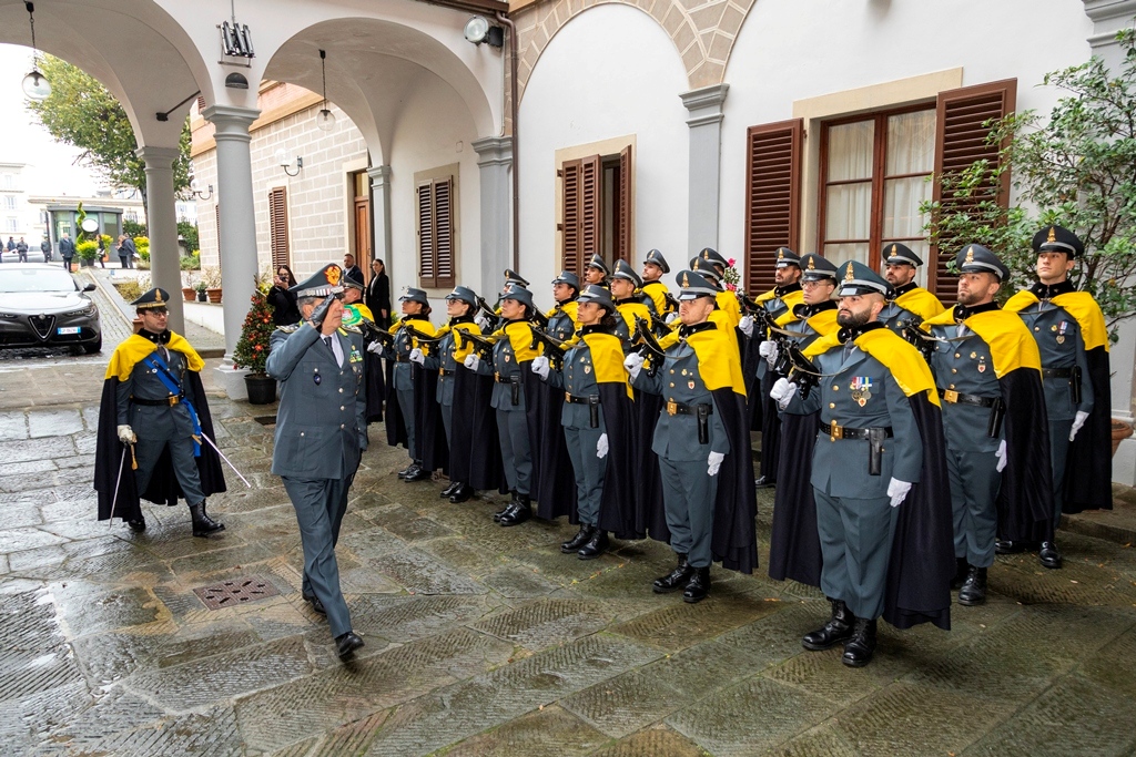 Cambio al vertice della Guardia di Finanza a Firenze Riccardo Rapanotti nuovo comandante Interregionale (2)