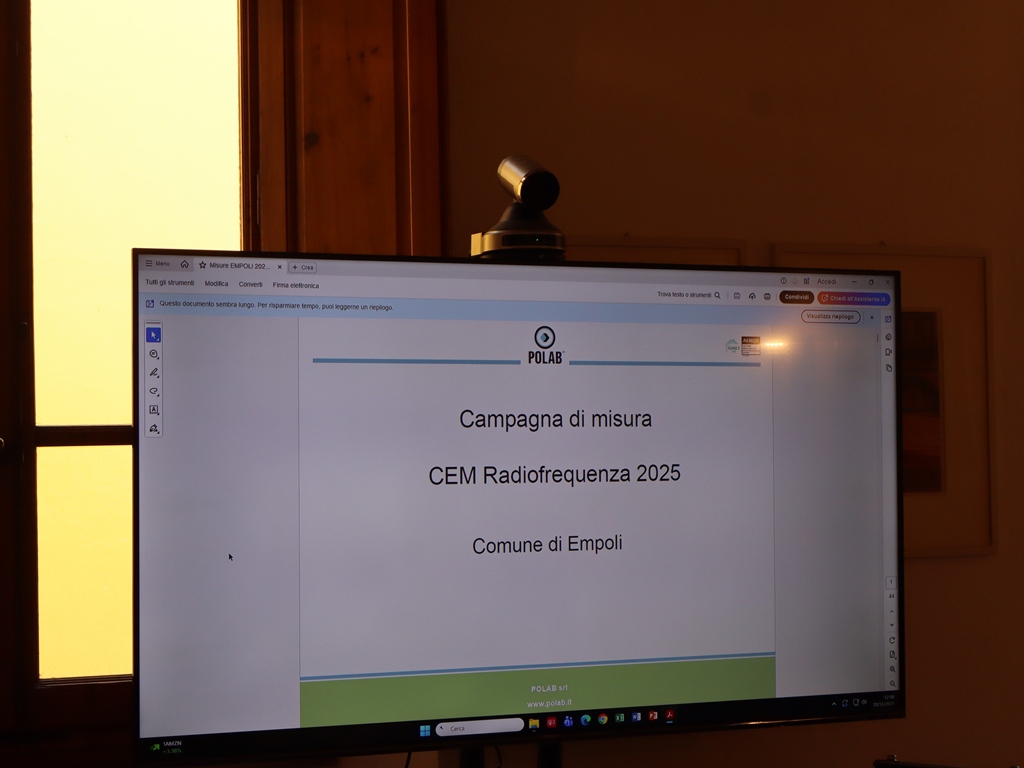Conferenza_10_novembre_2025_risultati_monitoraggio_antenne_5G_empoli_Polab (13)