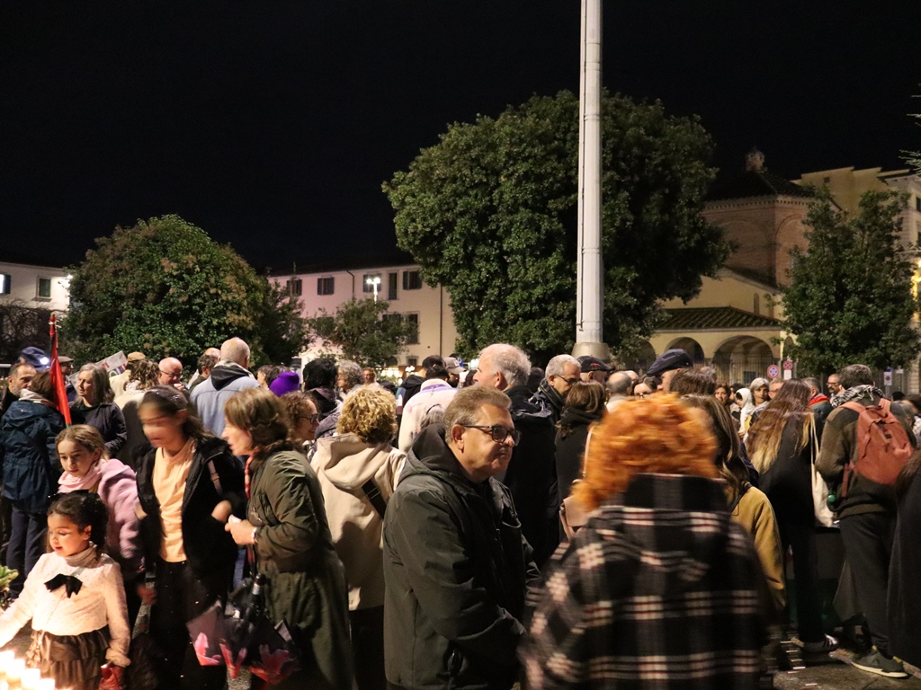 Veglia-cerimonia-funebre-empoli-per-la-pace (44)