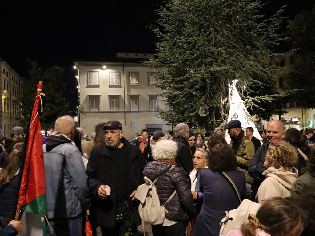 Veglia-cerimonia-funebre-empoli-per-la-pace (48)