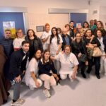 https://www.gonews.it/wp-content/uploads/2025/11/thumbnail_Foto-di-gruppo-con-i-familiari-e-i-colleghi-dellinfermiera-150x150.jpg