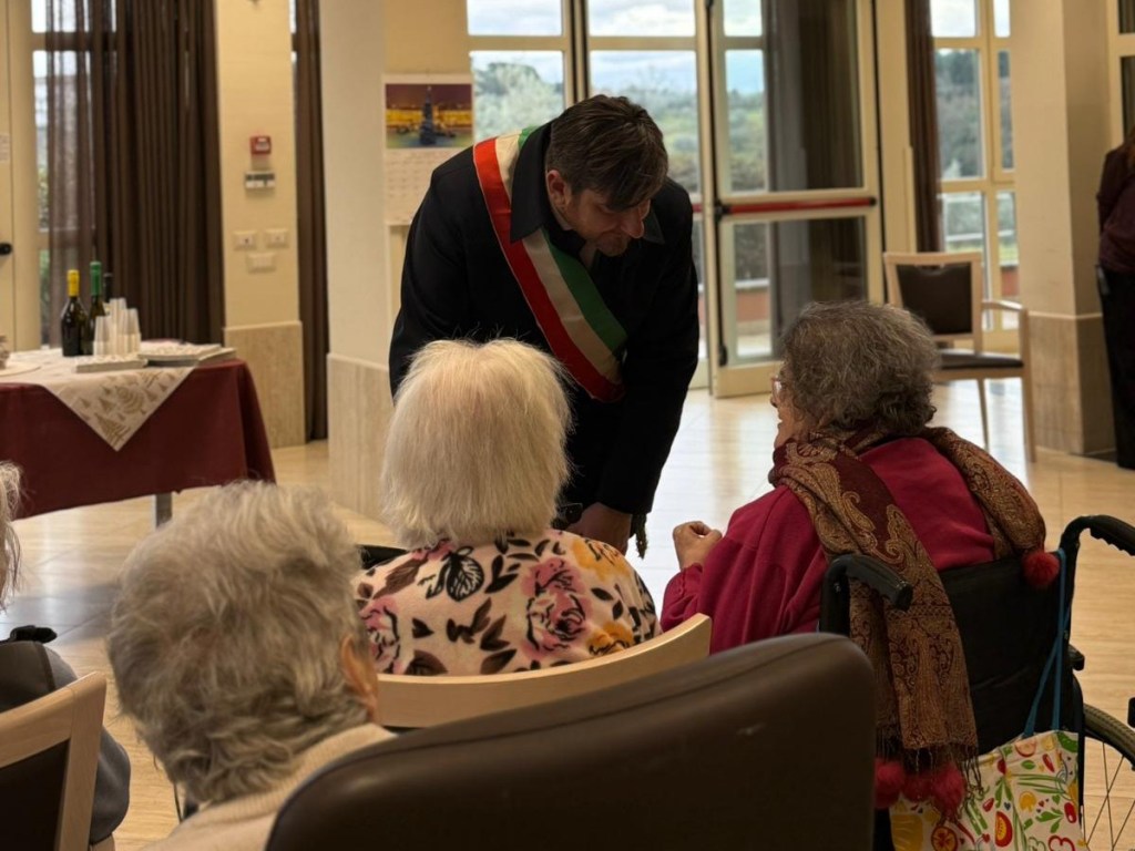 il sindaco Roberto Ciappi alla Rsa