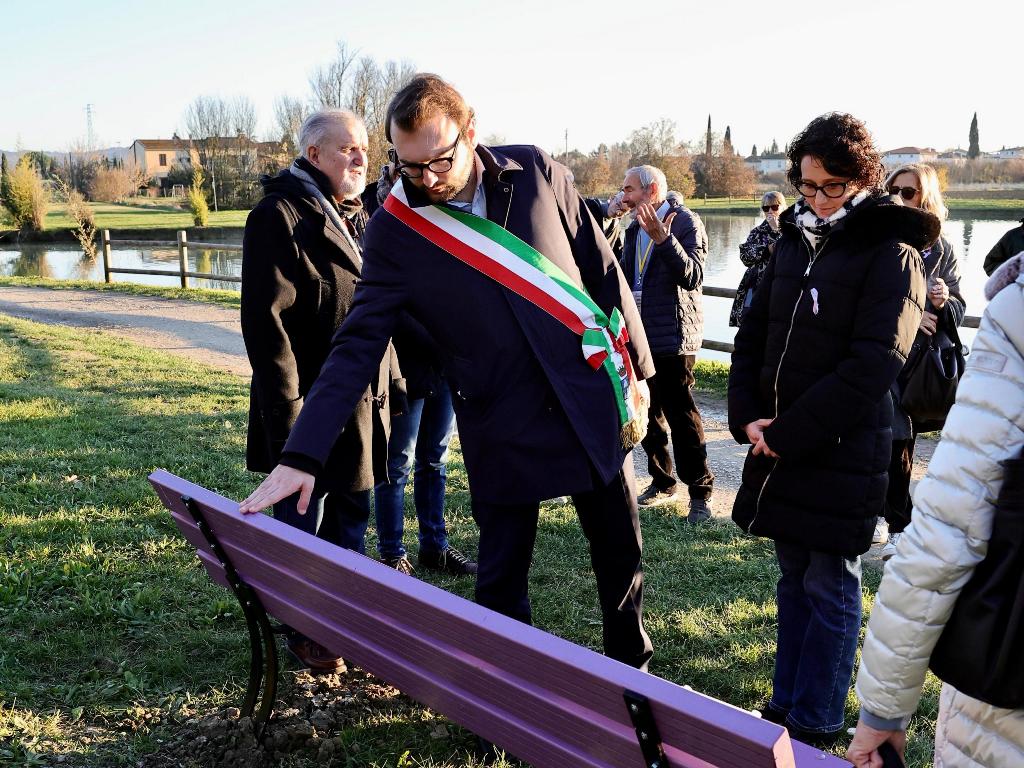 panchina_lilla_empoli_parco_serravalle_13_dicembre_2025 (5)