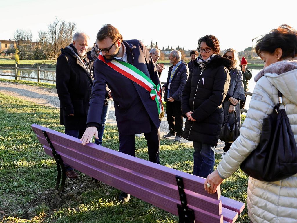 panchina_lilla_empoli_parco_serravalle_13_dicembre_2025 (6)