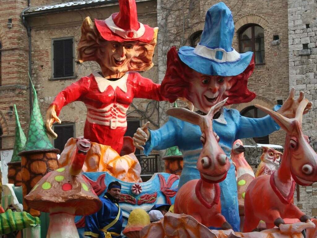 san-gimignano-100-anni-carnevale