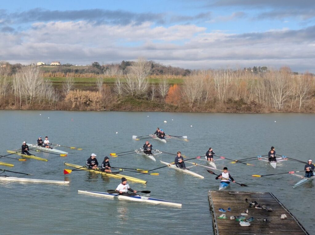 Uscita di Capodanno in barca, tradizione rispettata per la Canottieri San Miniato