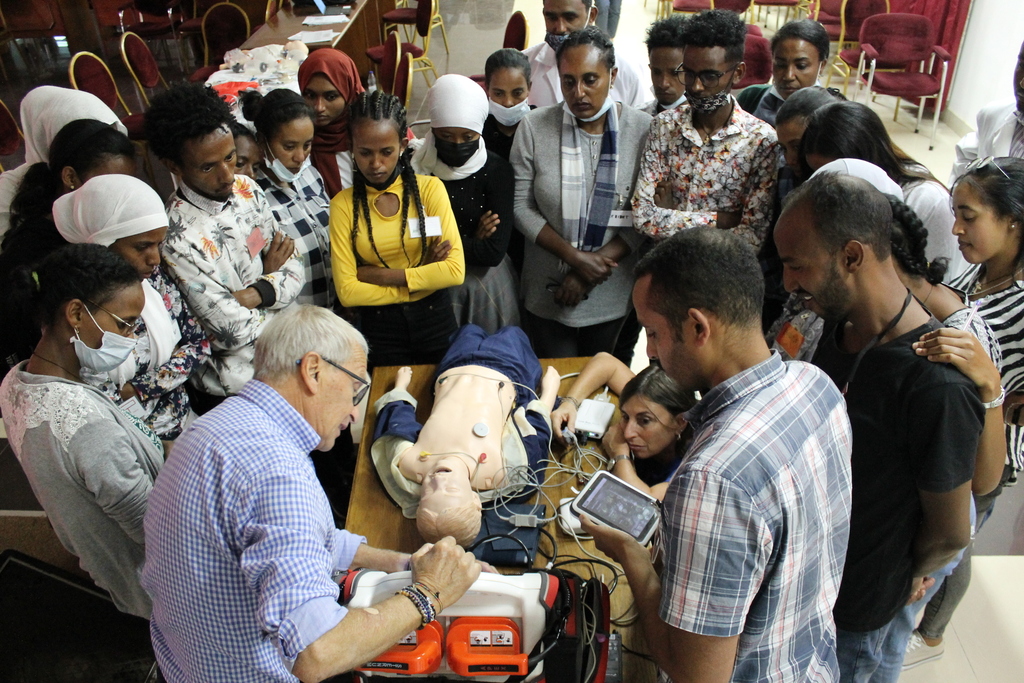 meyer-annulliamo-la-distanza-eitrea-asmara-ospedale-orotta