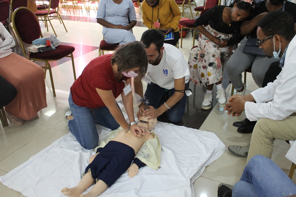 Medici del Meyer AOU durante un corso di formazione ad Asmara