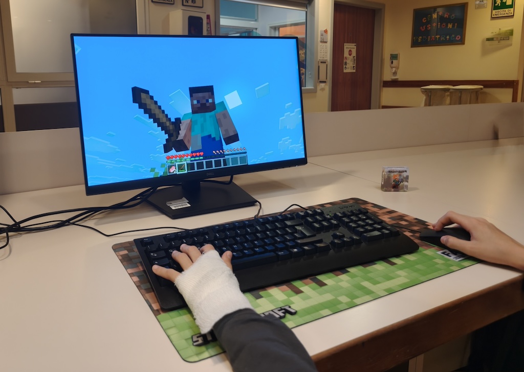 Gestire la stomia con un videogioco: al Meyer arriva 'StomyCraft'