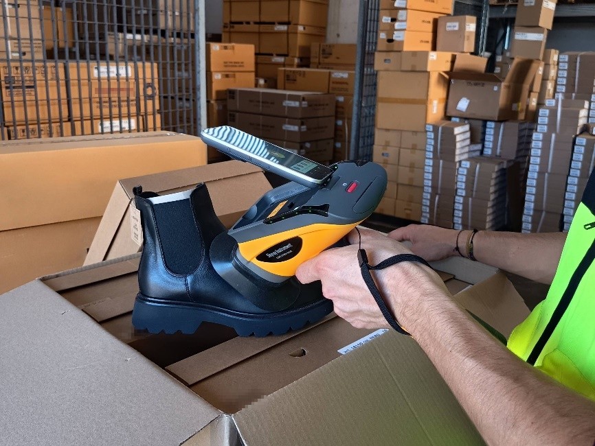 Sequestrate 3500 scarpe nel porto di Livorno