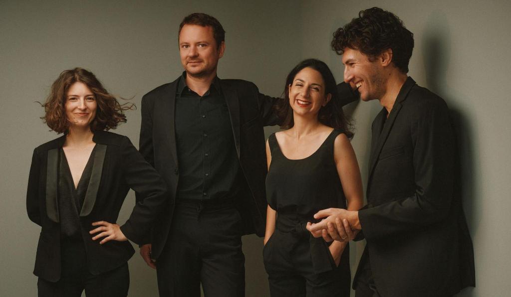 CREATOR: gd-jpeg v1.0 (using IJG JPEG v62), quality = 75