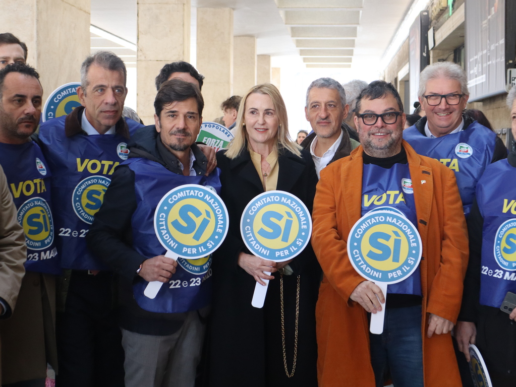 Una Freccia per il Sì Forza Italia Stella Bergamini Campinoti