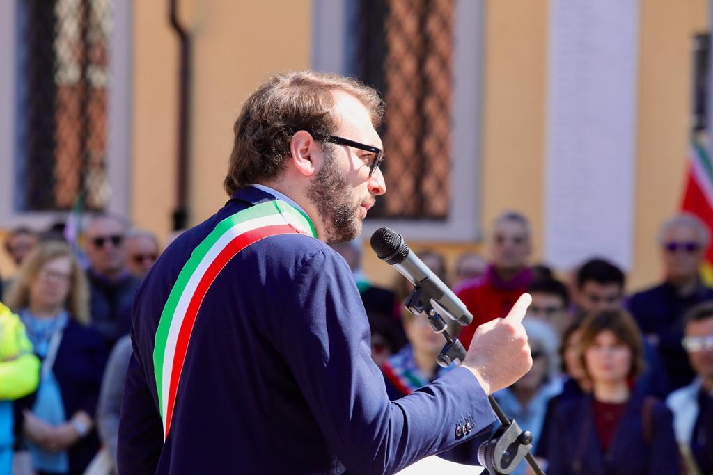 25aprile sindaco mantellassi piazza XXIV luglio