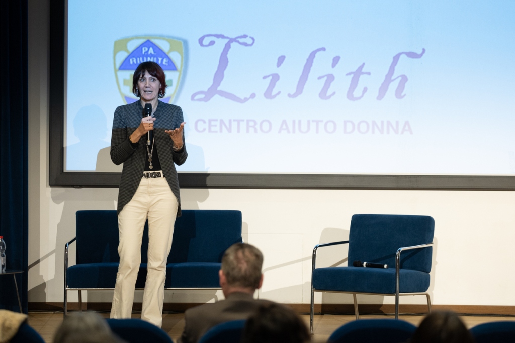 Holding Morelli_Manifattura del Cambiamento_Dott.ssa Martina Borghi_Psicologa-psicoterapeuta Centro Aiuto Donna Lilith