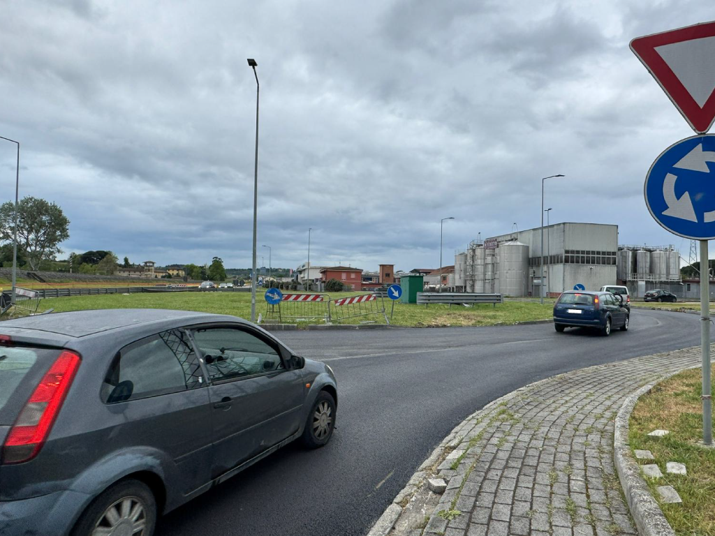 asfaltature-santa-maria-aprile-2026-rotatoria-terrafino-(1)