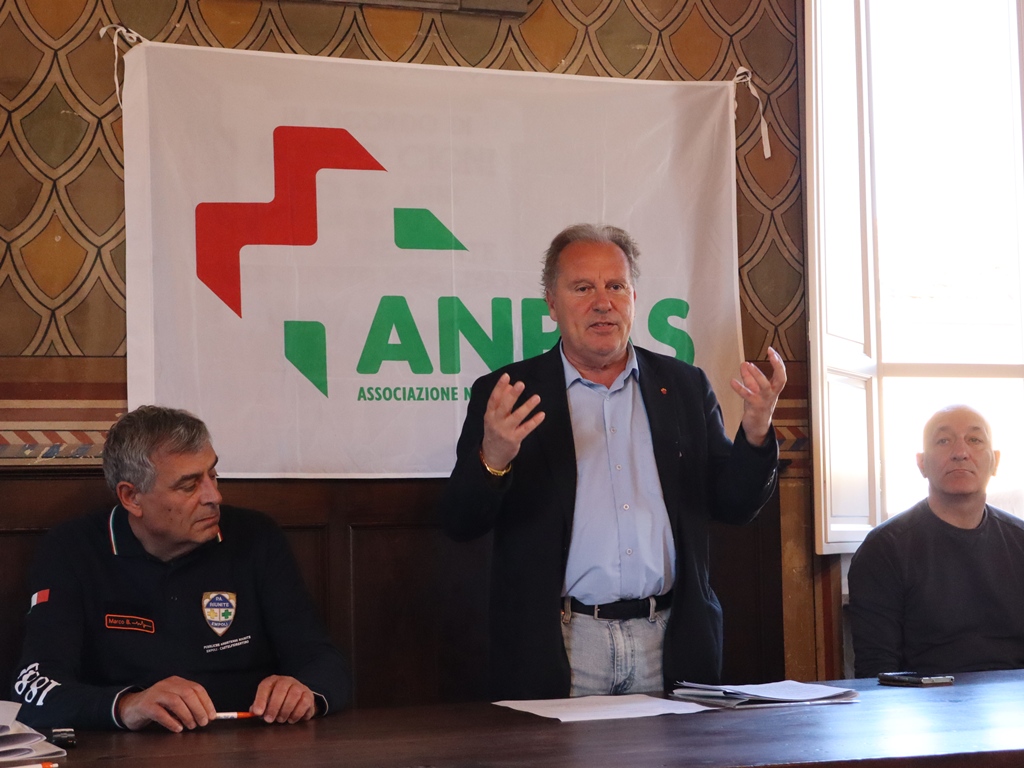 presentazione_donazione_ambulanza_pubbliche_assistenze_riunite_empoli_loriano_bagnoli_Sammontana (11)