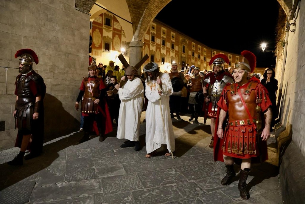rappresentazione vivente della passione di Gesù a San Miniato 2026 (2)