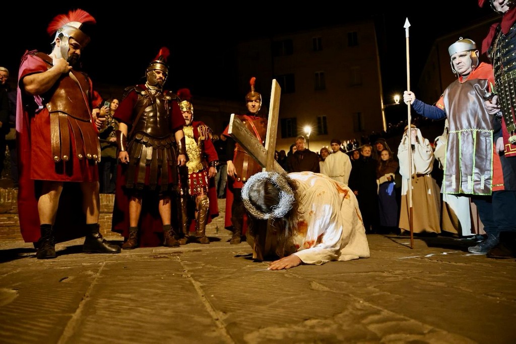 rappresentazione vivente della passione di Gesù a San Miniato 2026 (7)