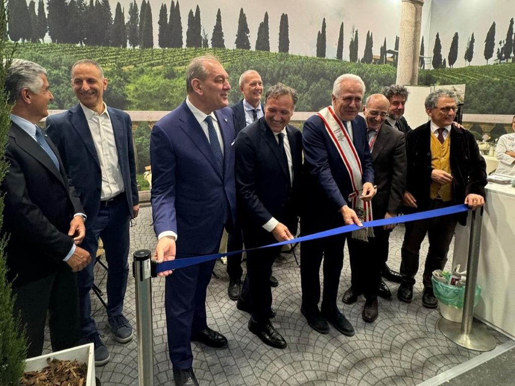 La Toscana promuove le sue eccellenze al Vinitaly di Verona