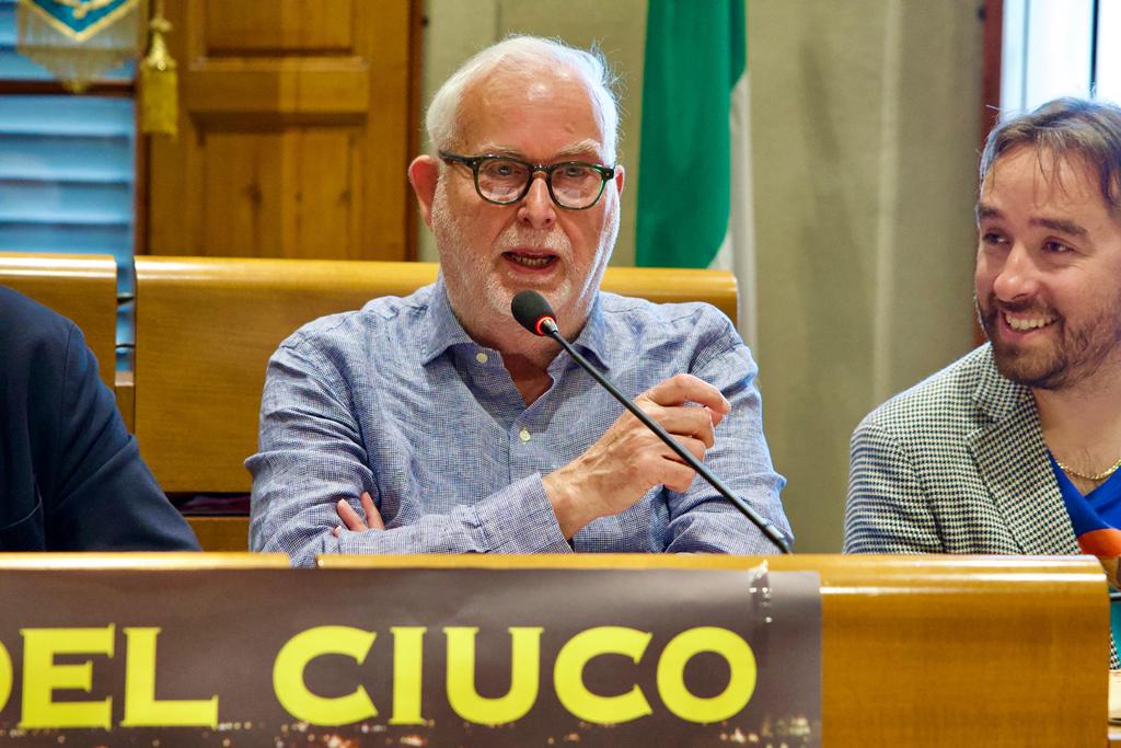 Claudio del Rosso (presidente Compagnia di Sant'Andrea) e, a destra l'assessore Bensi