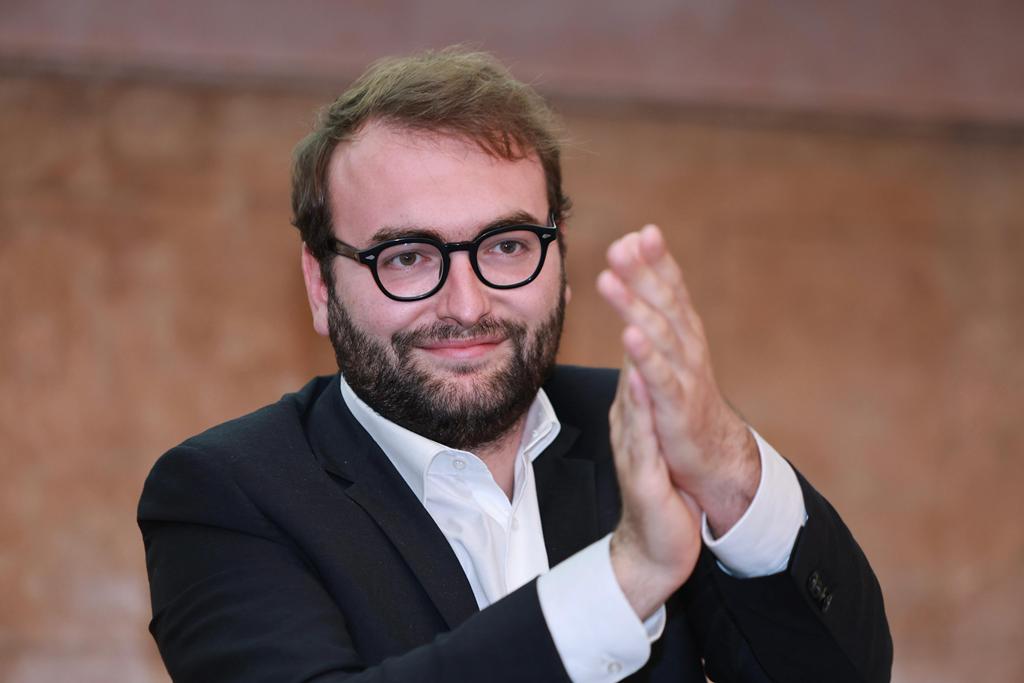mantellassi applauso