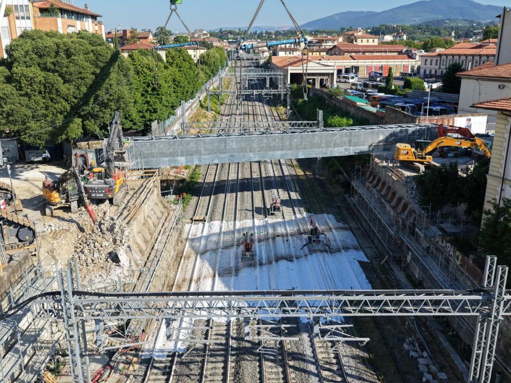 Ponte al Pino: completata la rimozione del vecchio impalcato