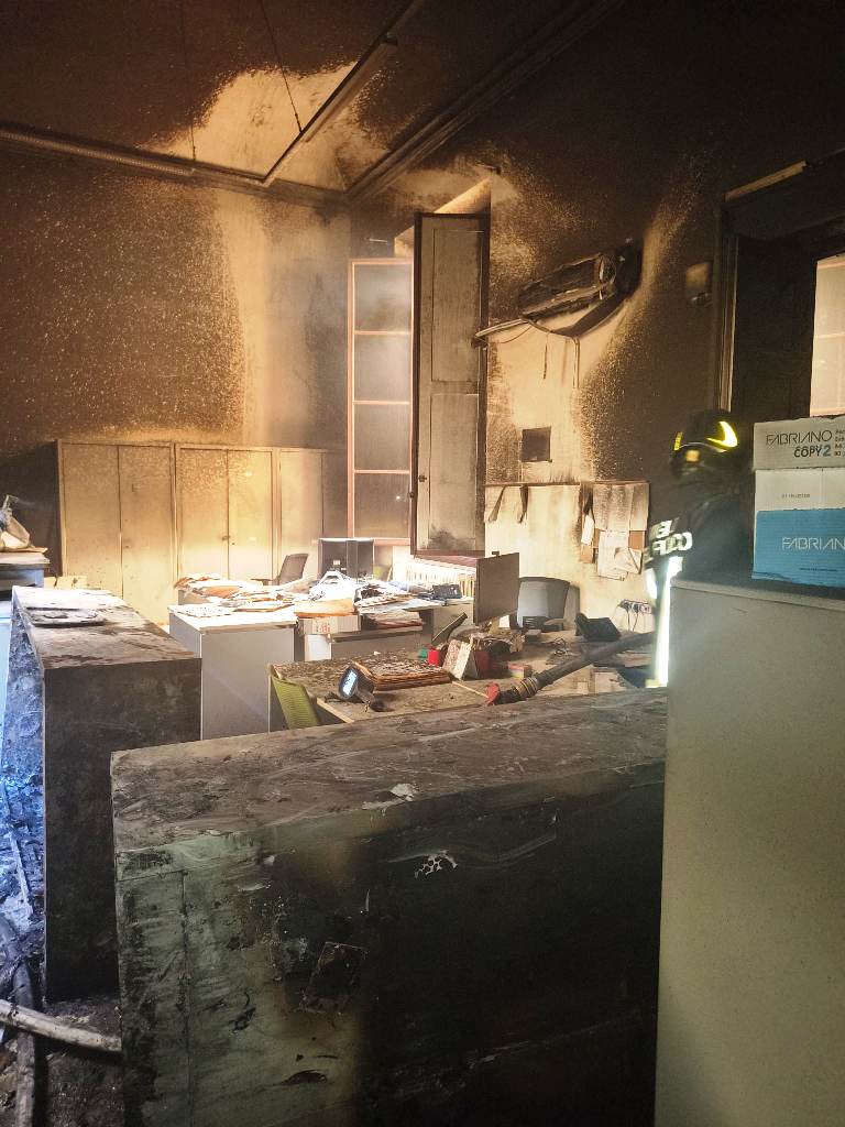 incendio liceo michelangelo_firenze (5)