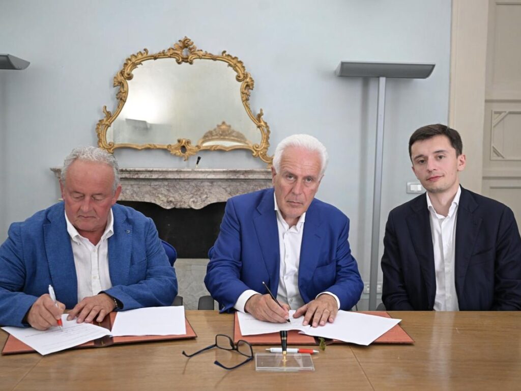 Chanel punta sulla Toscana: firmato protocollo tra comune di Serravalle Pistoiese e Regione