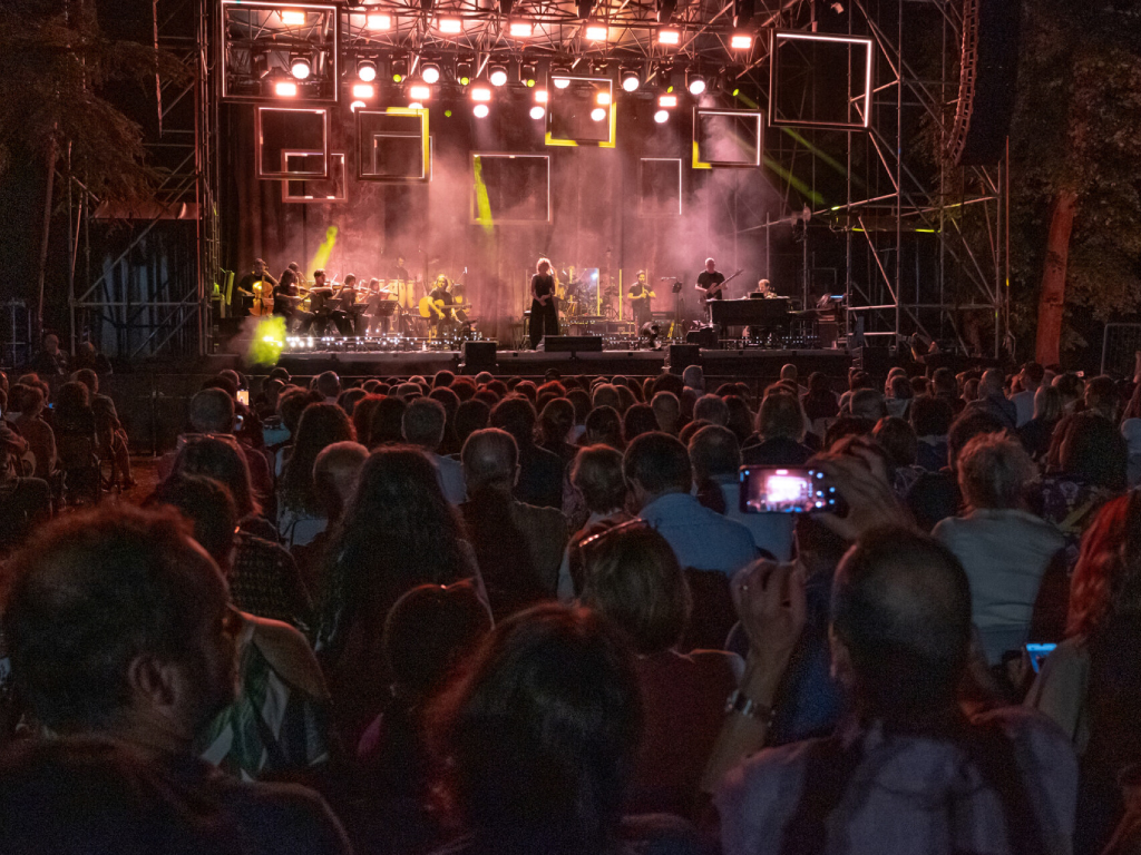 San Giuliano Terme, grande successo per il concerto di Fiorella Mannoia